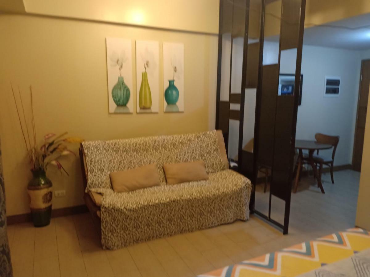 Palm Tree Genlex Condo Manila Exterior photo