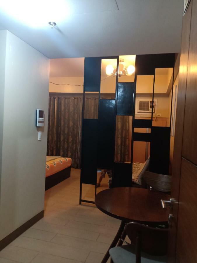 Palm Tree Genlex Condo Manila Exterior photo